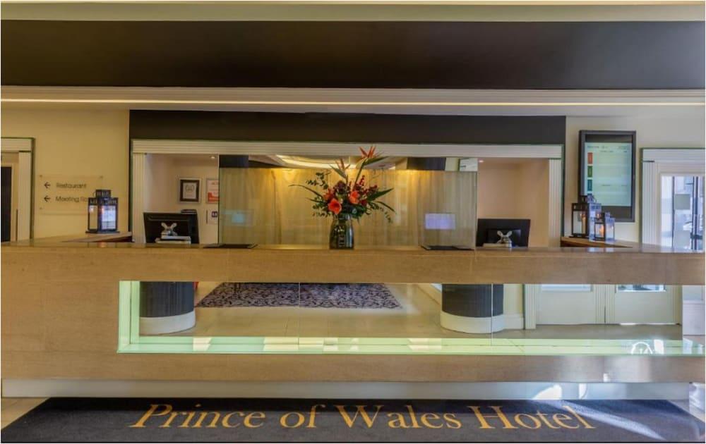 Prince Of Wales Hotel Athlone Exterior photo